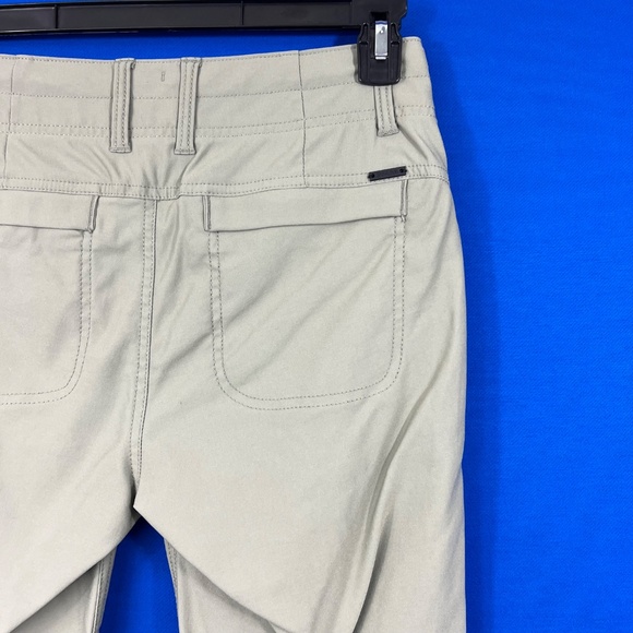 Like New |•PRANA•| Tan Knee Length Articulated Active Pants Size 6 - Picture 7 of 16